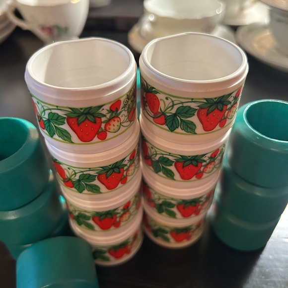 Vintage Dining Vintage Hallmark Strawberry Napkin Rings And Green